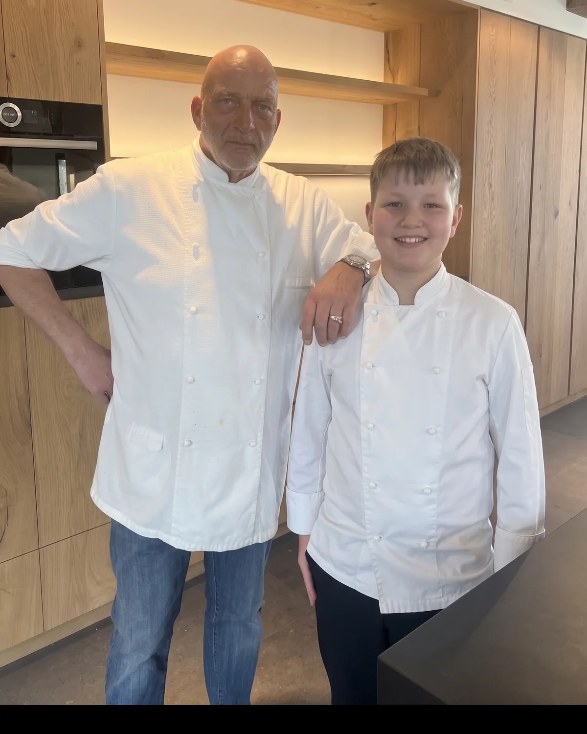 Wessel met topchef Herman den Blijker in de keuken